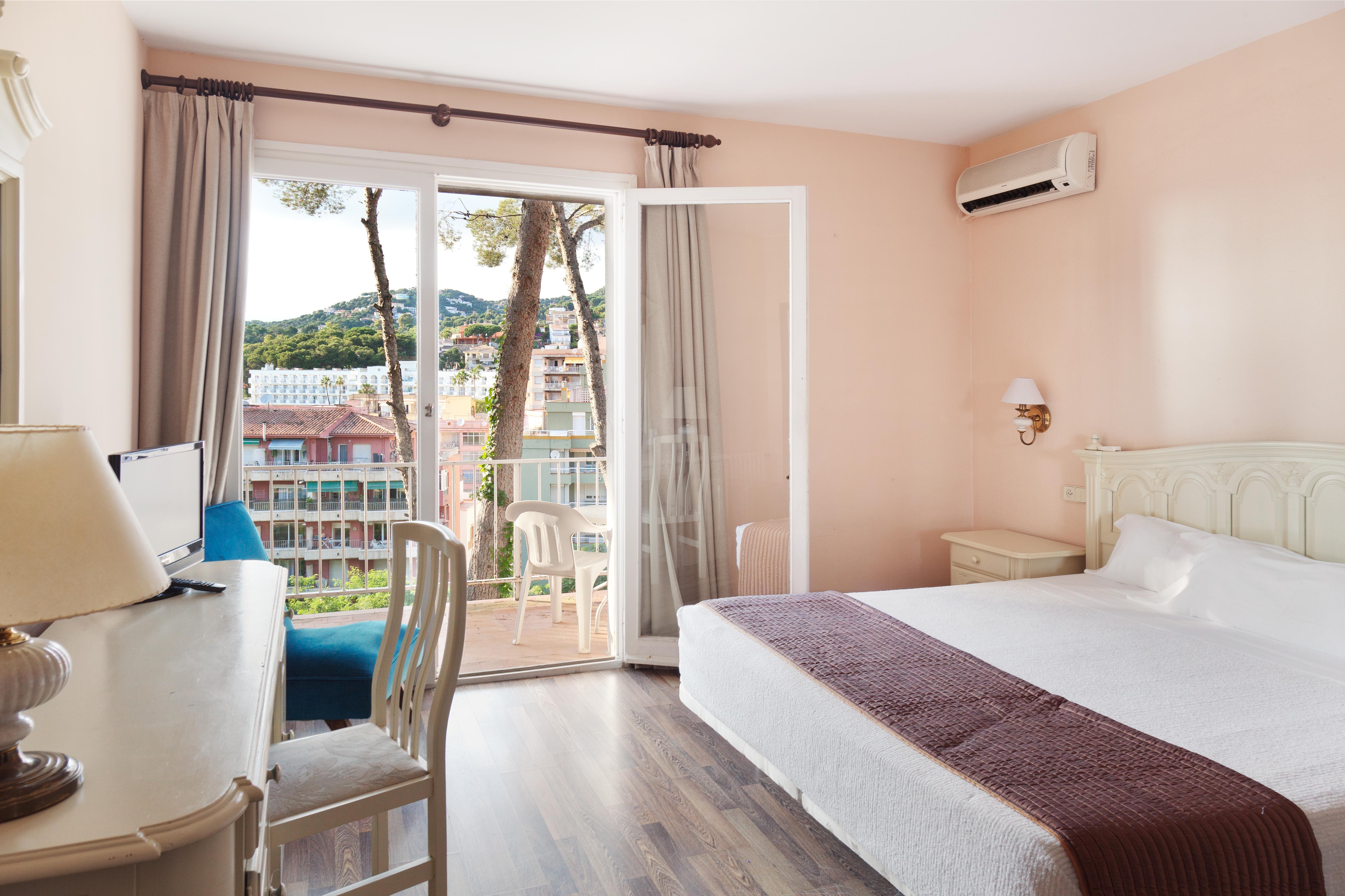 Hotel Roger De Flor By Seleqtta Lloret de Mar Exterior foto